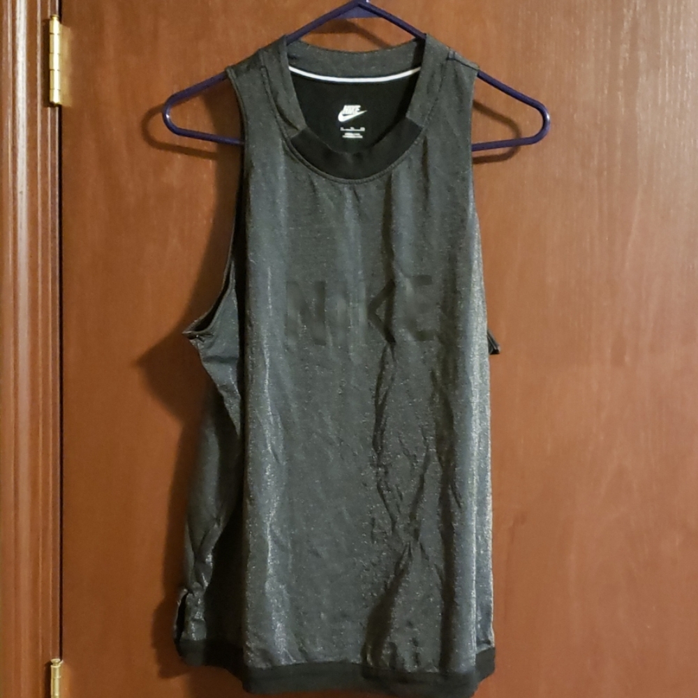 Nike tank